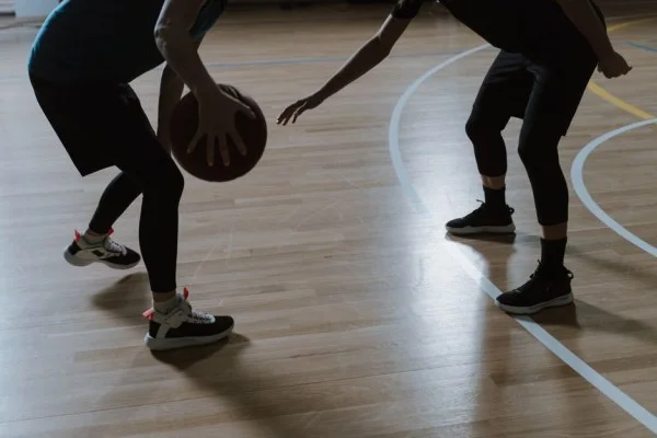 basketball pick and roll play